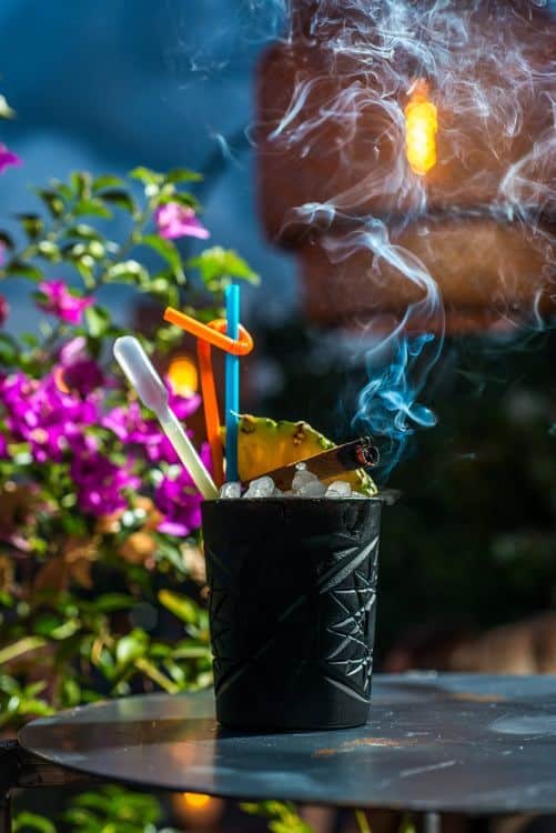 Coctails sto Upper Larisa